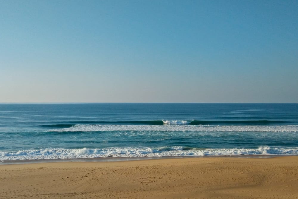 Perfect a-frame wave breaking at Santa Cruz